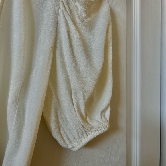 Puff sleeves wrap top - Picture 4 of 7